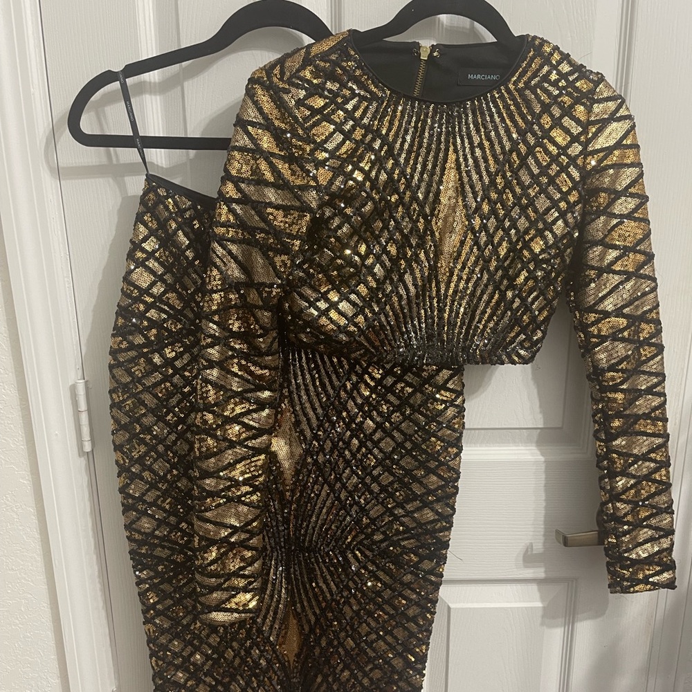 Beautiful sequin dress Guess by Marciano